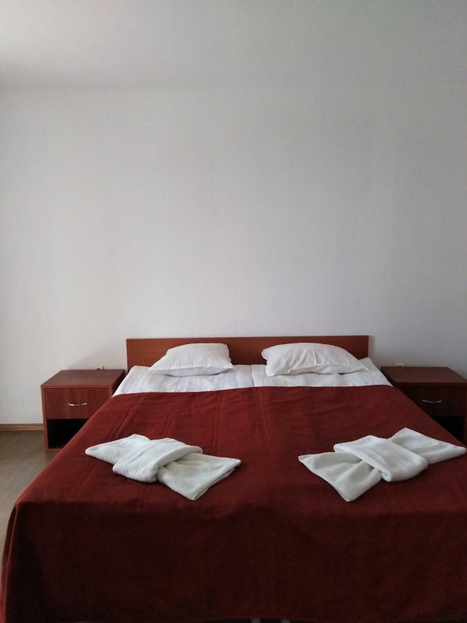 Vm Apartments Robinson Beach Pomorie Kültér fotó
