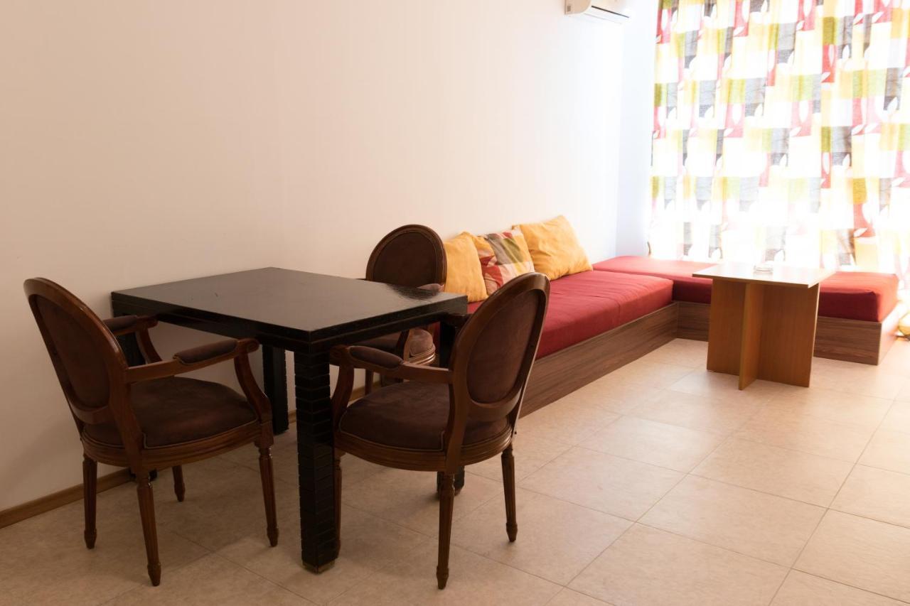 Vm Apartments Robinson Beach Pomorie Kültér fotó